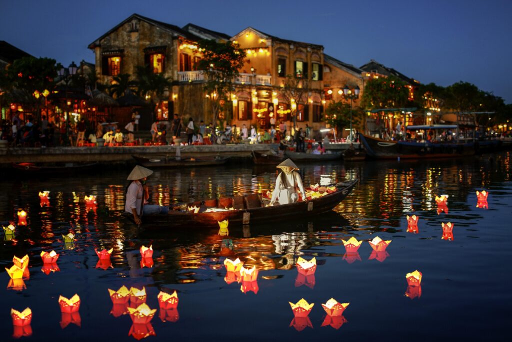 Hoi An . Scenic Lanterns